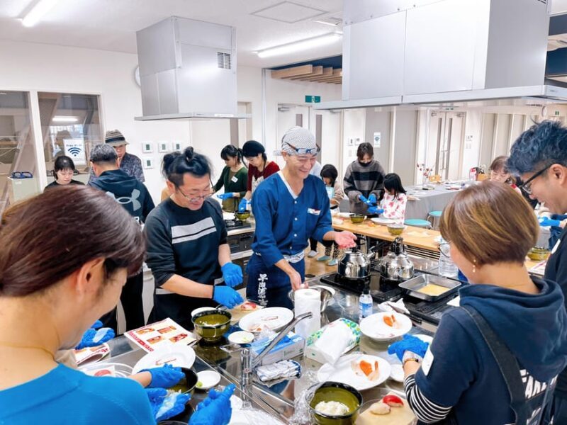 Naha Makishi Public Market : Sushi making experience - Practicalities and Value