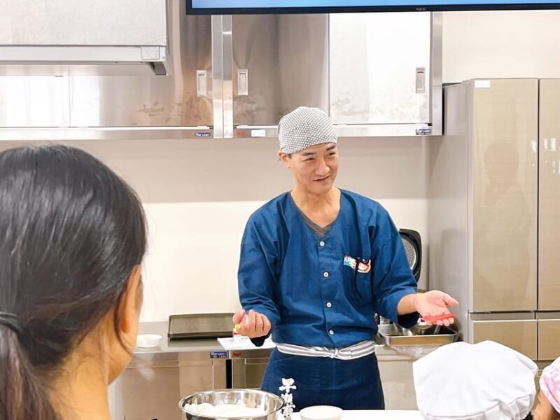 Naha Makishi Public Market : Sushi making experience - Who Will Appreciate This Tour?