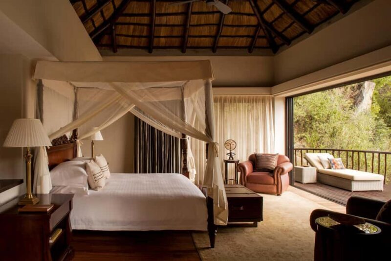 Nairobi: 9-Day Safari and Beach Holiday with Accommodation - Nairobi: 9-Day Safari and Beach Holiday with Accommodation