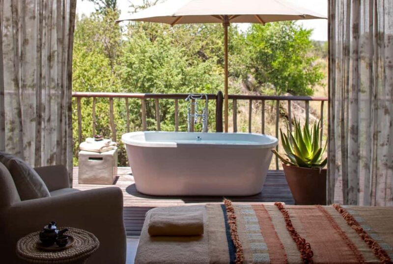 Nairobi: 9-Day Safari and Beach Holiday with Accommodation - Key Points
