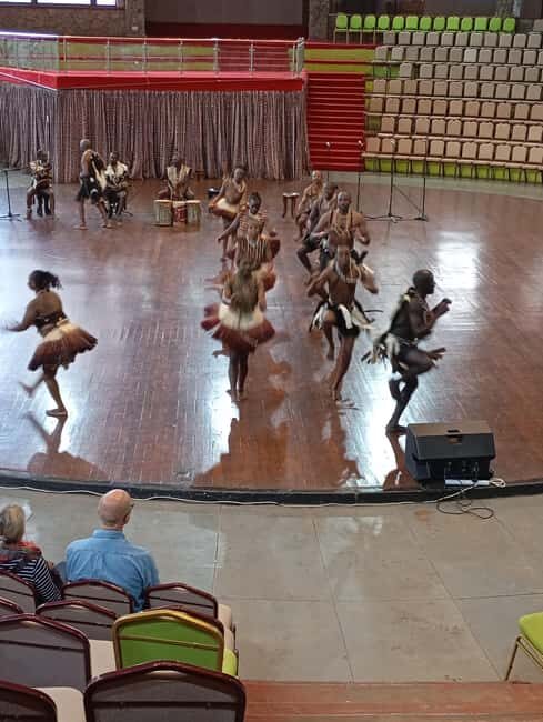 "Nairobi: National Park, Sheldrick, Giraffe Center & Bomas" - How to Make the Most of the Tour