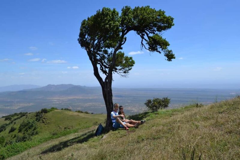 Nairobi: Ngong Hills Guided Hike with Lunch & Transfers - Wildlife and Local Life Along the Trail