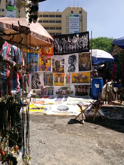 Nairobi walking tour and souvenir shopping - Key Points