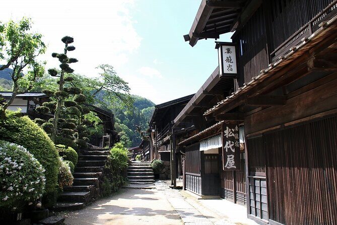 Nakasendo Post Town Trekking and Izakaya Hopping Tour - Key Points