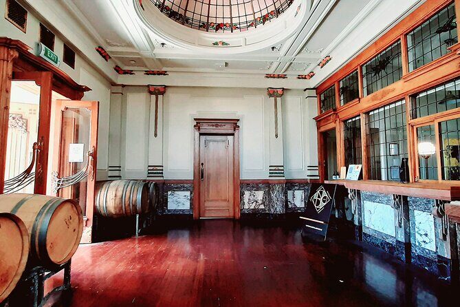 Napier Gourmet Winery Luncheon + tastings at 3 Great Wineries - Who This Tour Is Best Suited For