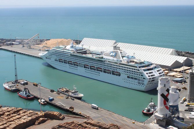Napier Shore Excursion: City Sights and Hawke's Bay Tour - Transport and Group Size