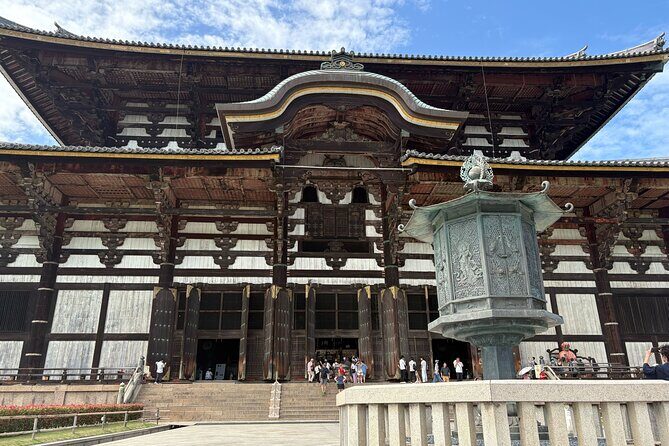 Nara Highlight Walking Tour with Furoshiki Experience with Lunch - Exploring Naramachi and Local Atmosphere