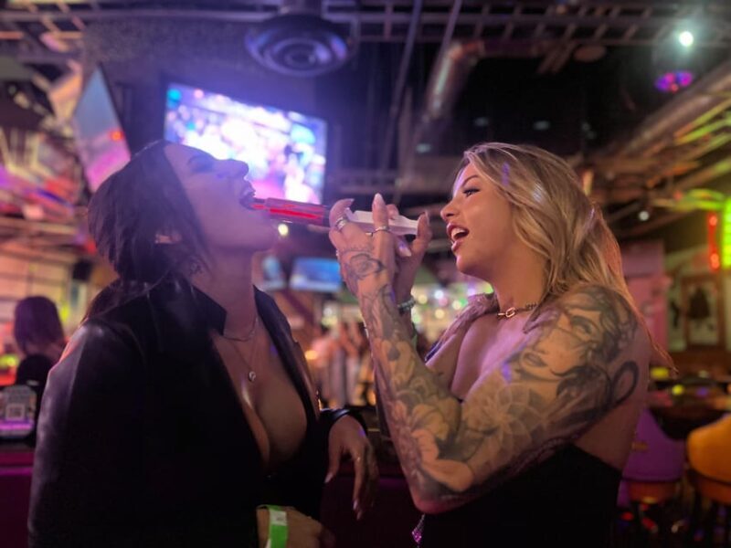 Nashville Bar Crawl: Guided Pub Crawl with Drinks Discounts - Key Points