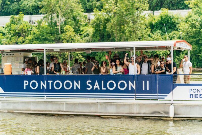 Nashville: Pontoon Party Cruise with a Captain - FAQs