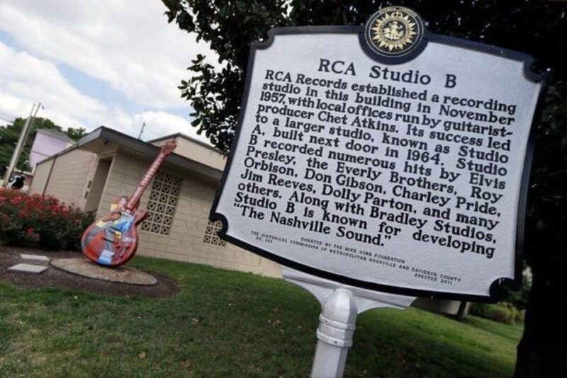 Nashville: Private City Tour with Local Singer-Songwriter - Introduction