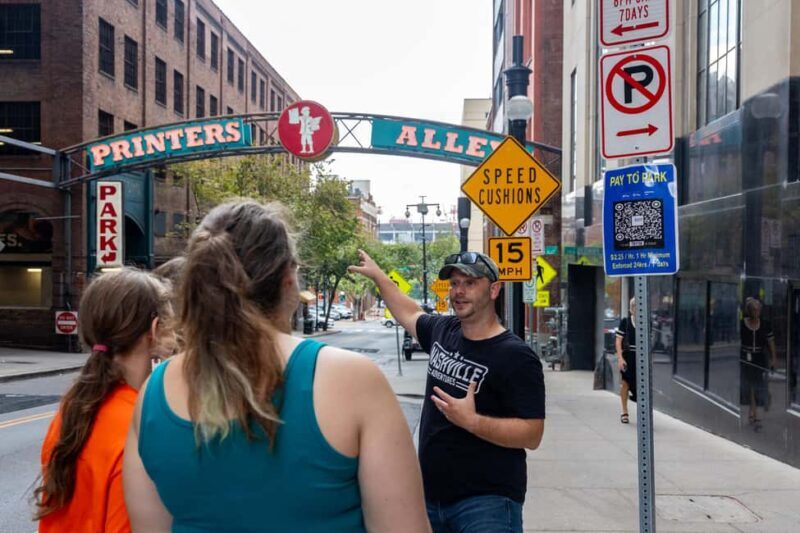 Nashville: The Ryman, Tootsies, Broadway, & Printer's Alley - Exploring Nashville’s Landmark Highlights