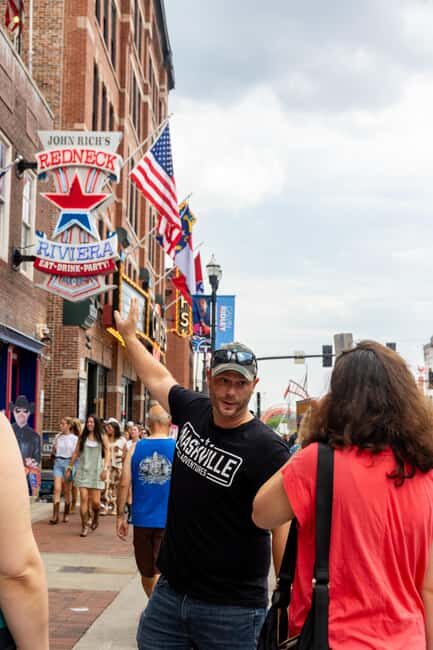 Nashville: The Ryman, Tootsies, Broadway, & Printer's Alley - The Authentic Nashville Experience
