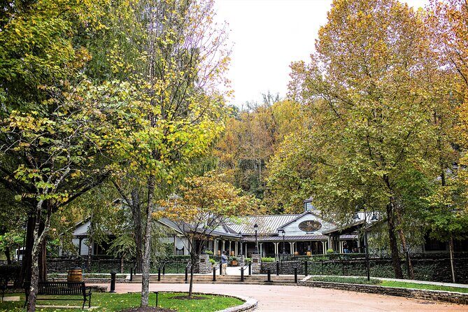 Nashville to Jack Daniel's Distillery Bus Tour & Whiskey Tastings - In Summary: Who Is This Tour Best For?