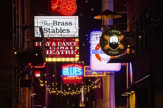 Nashvilles Famous Ghosts Self Guided Audio Walking Tour - Key Points
