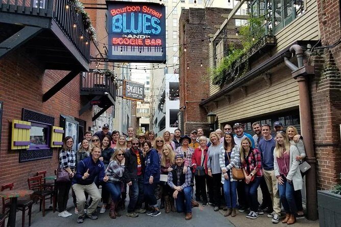 Nashville's Honky-Tonk Walking Sightseeing Pub Crawl - An In-Depth Look at the Experience