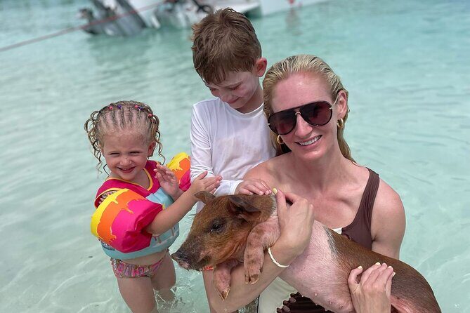 Nassau: 3 islands Pigs,Turtles,Snorkel & Beach Club with lunch - Who Will Love This Tour?