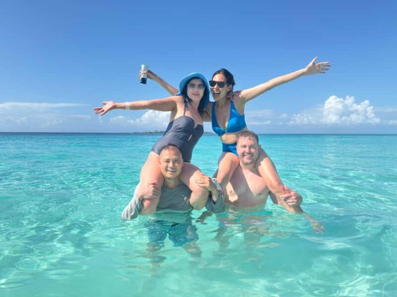 Nassau: 4-Island Tour Swimming Pigs, turtles, snorkeling - The Sum Up