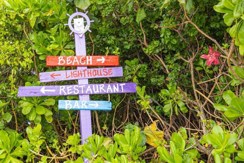 Nassau: Beach Day at SunCay incl. Lunch - Boat Tour - Introduction to SunCays Bahamas Island Getaway