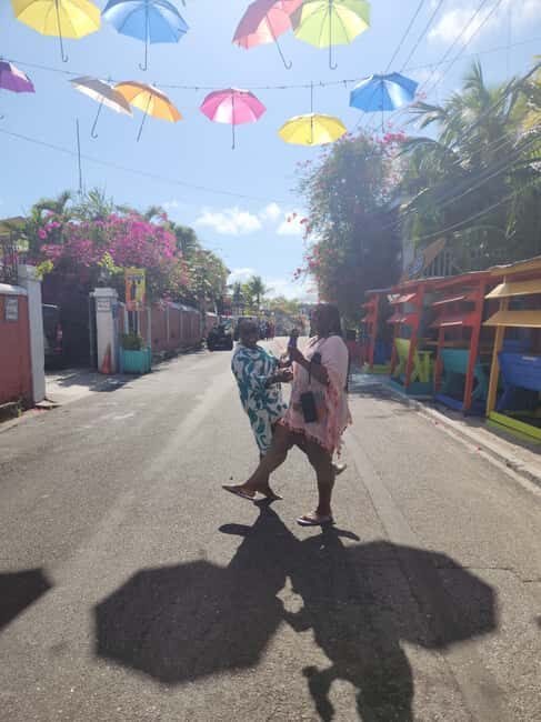 Nassau: Electric Bus Tour with Food & Drink Samples - FAQ