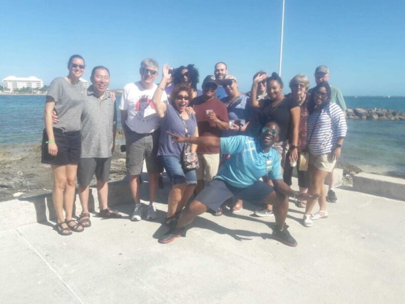 Nassau: Sip, Sample & See, Food & History Bus Tour - Transportation and Group Dynamics