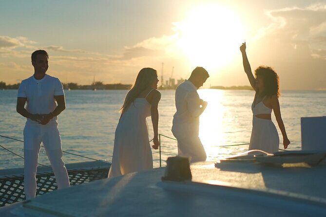 Nassau Sunset Dinner Cruise - What to Expect on Your Nassau Sunset Dinner Cruise