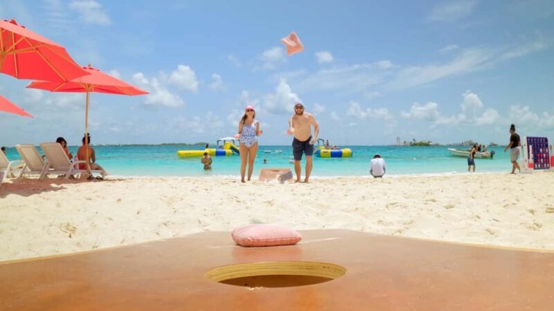Nassau: Swimming Pigs, Snorkeling, Lunch, & Beach Boat Tour - The Itinerary in Detail