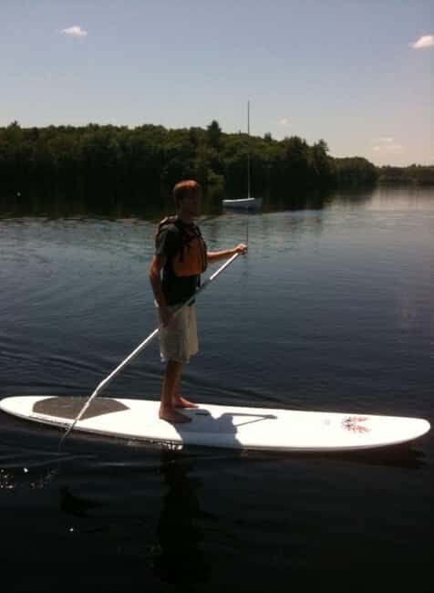 Natick: Lake Cochituate Paddleboard Rental - Exploring Lake Cochituate by Paddleboard