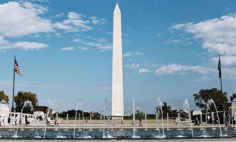 National Mall Tour w/ Washington Monument Semi-Private 12ppl - The Guided Highlights Tour