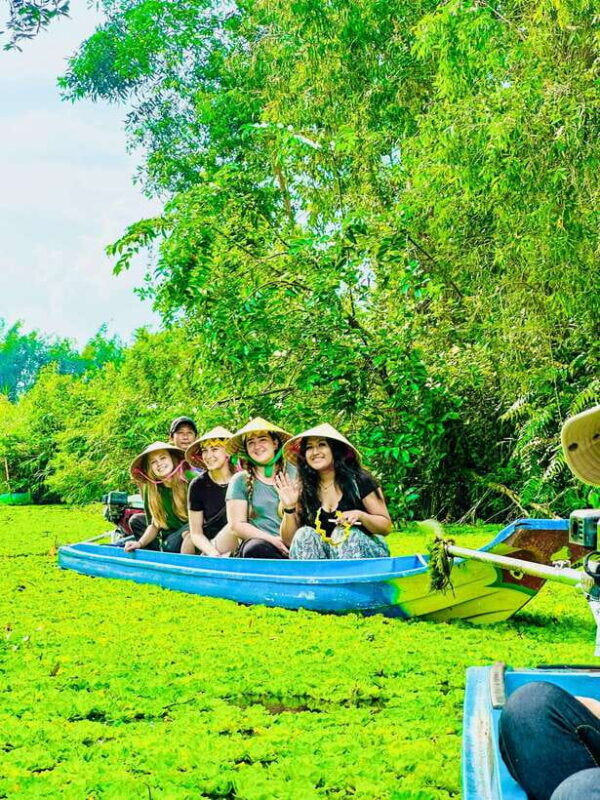 Nature reservation and Floating Market - Exploring the Floating Market: Cairang’s Vibrant Trading Scene