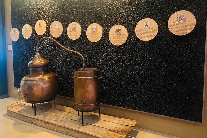 Nearest Green Whiskey and Wine Private Tour from Nashville - Exploring the Itinerary: From Distillery to Vineyard