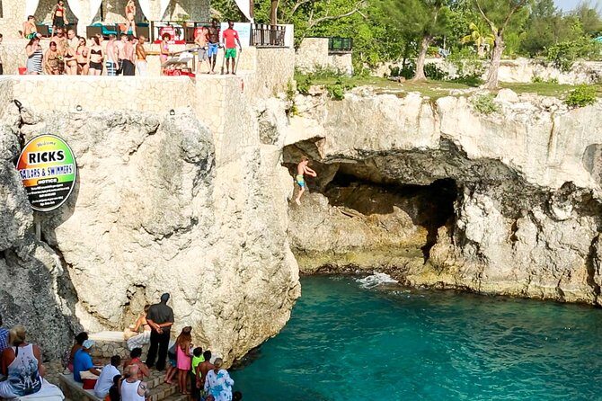 Negril 4 in 1 Day Trip from Montego Bay - Final Stop: Rick’s Cafe