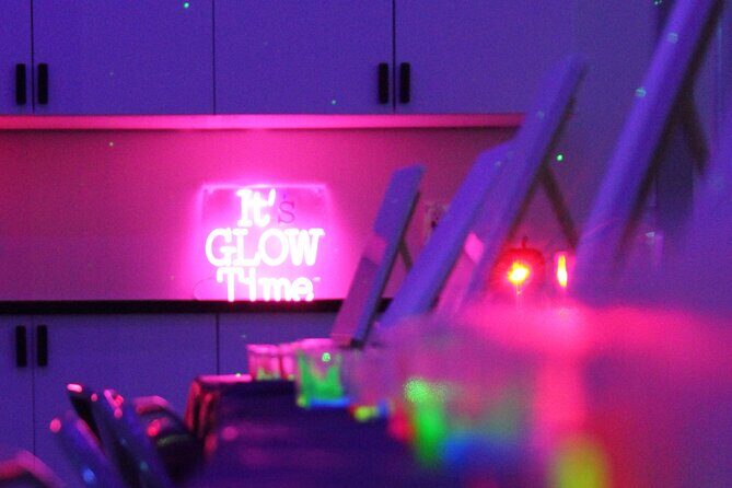 NEON Starry Night Sip and Paint Experience - A Closer Look at the Experience