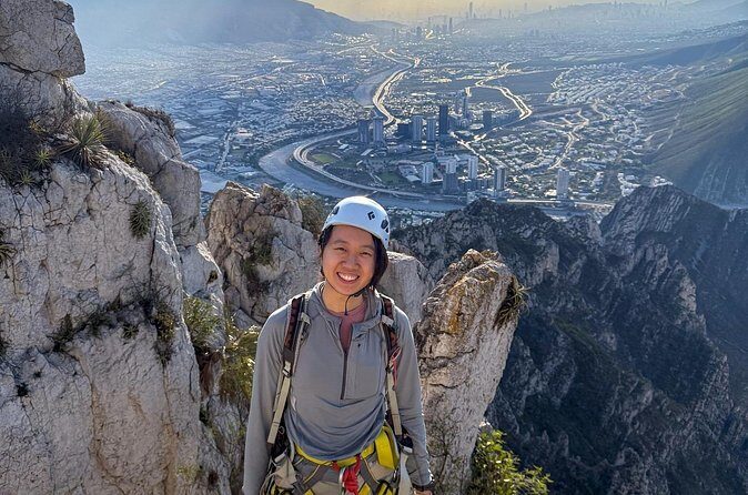 Nest of the Aguiluchos with 3 abseils and certified guides - Practical Details and Tips