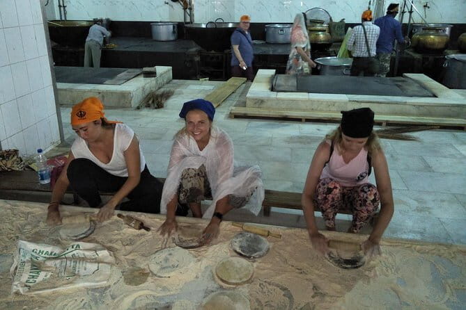 New Delhi and Old Delhi Sightseeing Tour - Authentic Experiences and Value