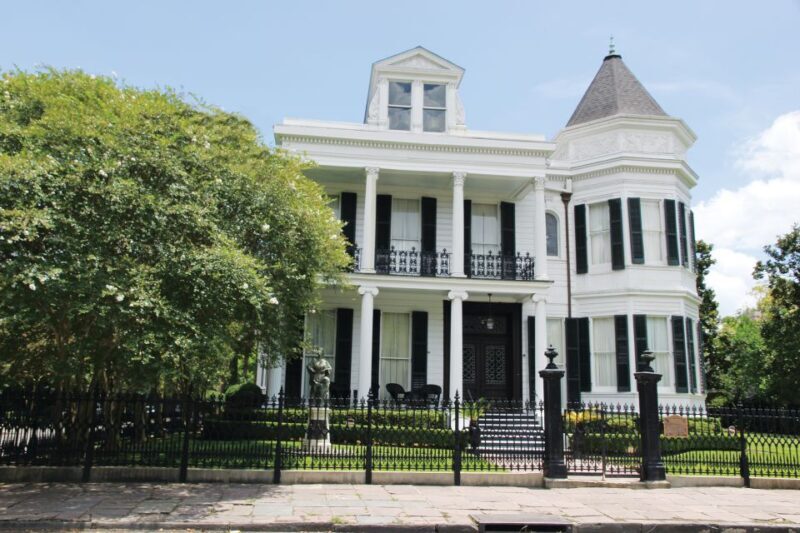 New Orleans: 2-Hour 15-Minute City and Cemetery Tour by Bus - Value and Practicality