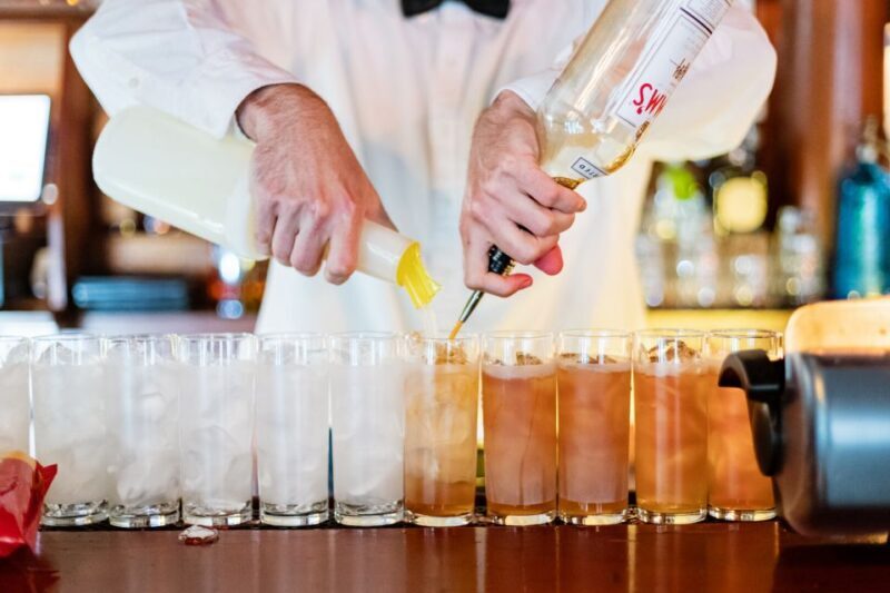 New Orleans: Combo Cocktail and Food History Tour - Why This Tour Works Well