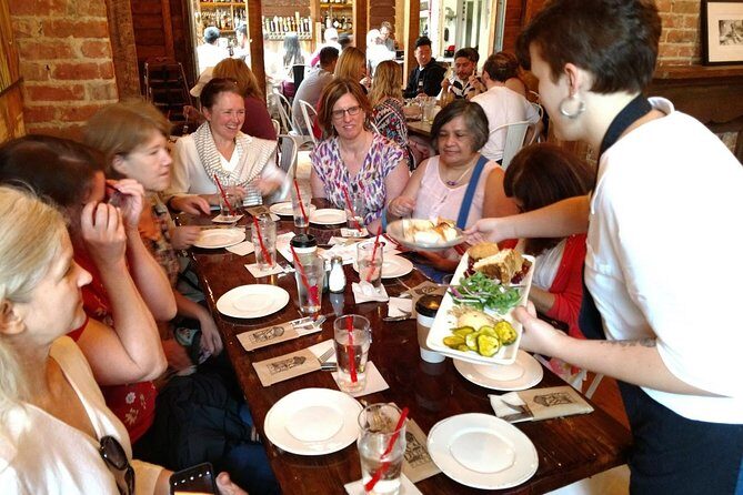 New Orleans Garden District Food, Drinks & History Walking Tour - A Walking Tour with a Personal Touch