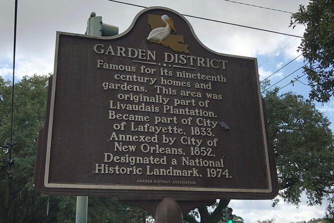 New Orleans Homes of the Rich and Famous Tour of the Garden District - An In-Depth Look at the Garden District Tour