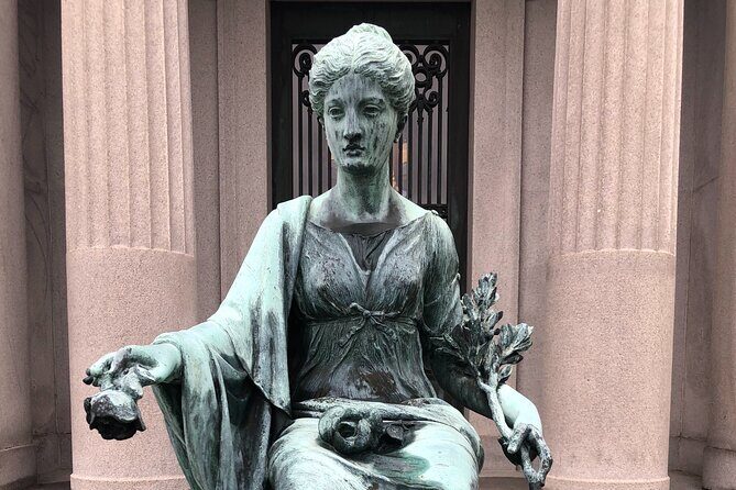 New Orleans Metairie Cemetery Tour: Millionaires and Mausoleums - Who Will Love This Tour?