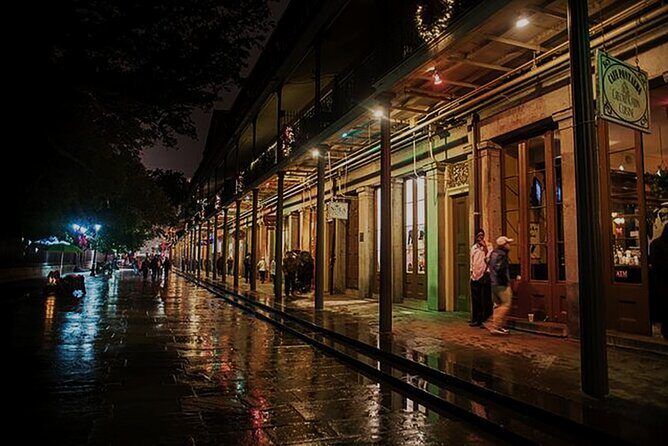 New Orleans Premier Ghost, Voodoo & Vampire Walking Tour - Introduction: Ghosts, Legends, and the Allure of Nighttime in NOLA