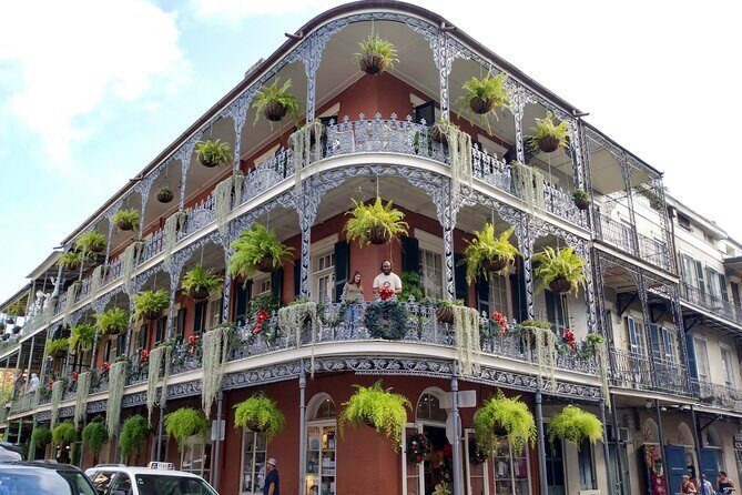 New Orleans Spooky Spirits Haunted Pub Crawl and Ghost Tour - Practical Tips for Participants