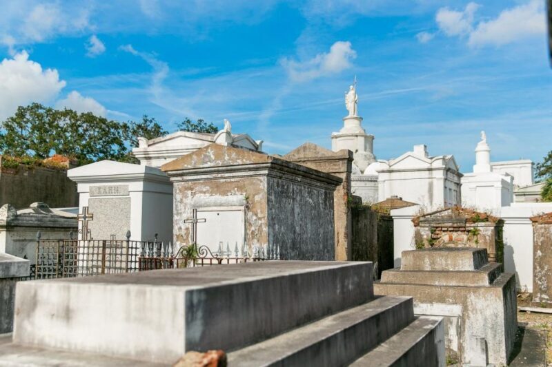 New Orleans: Walking Tour Inside St. Louis Cemetery No. 1 - FAQs