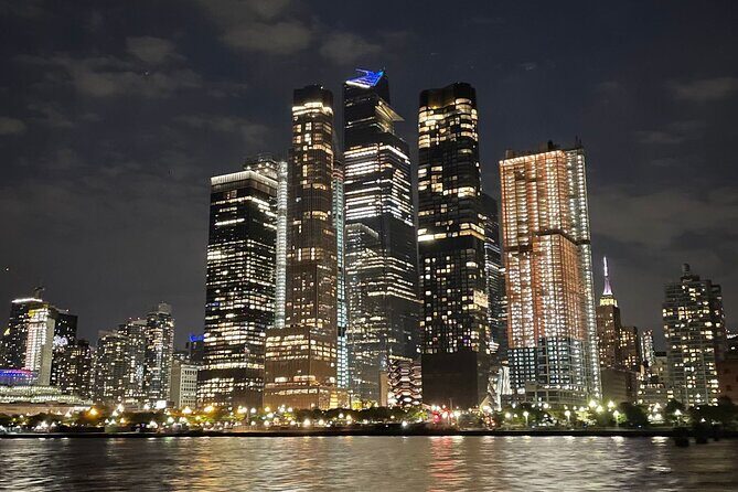 New York City Bright Lights Skyline Cruise on Yacht - FAQs