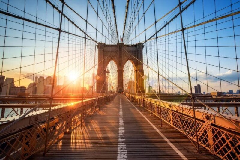 New York City: Brooklyn Bridge and Dumbo Walking Tour - Crossing the Brooklyn Bridge