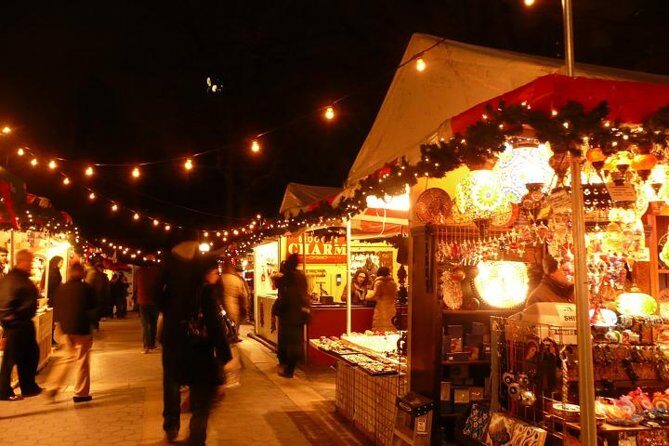 New York City Christmas Holiday Lights and Markets Walking Tour - A Festive Peek into Manhattan
