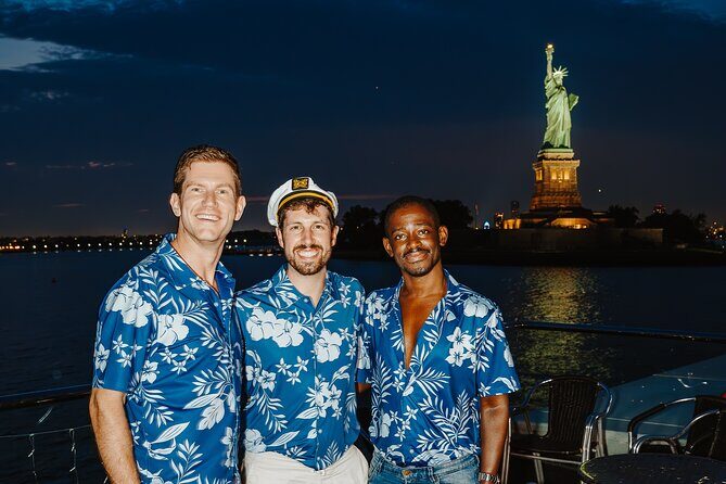 New York City Dinner Cruise on Luxury Yacht with Live Music - Frequently Asked Questions