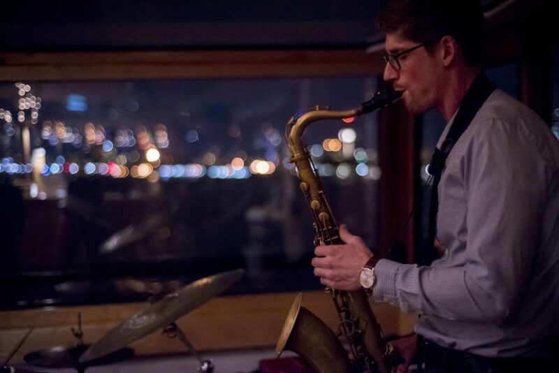 New York City: Holiday Jazz Classic Motor Yacht Cruise - The Itinerary: Sights and Highlights