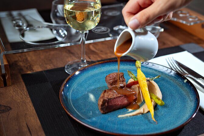 New York City Luxury 6-course Dinner Bus Tour - Practical Tips for Potential Bookers