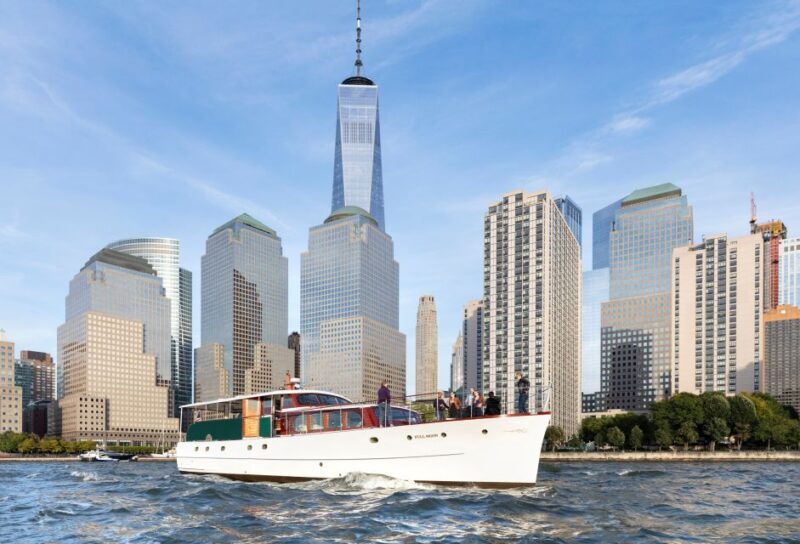 New York City: Mini Yacht Boat Ride with Sightseeing - What to Keep in Mind