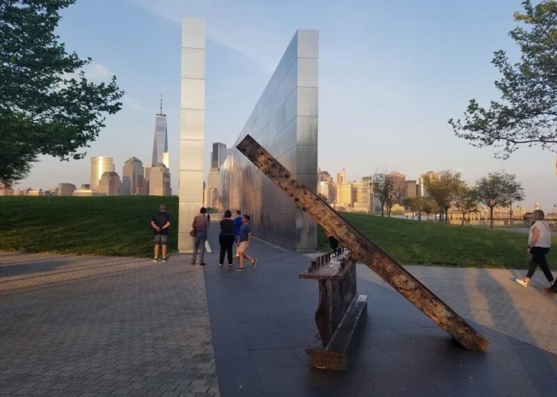 New York City Night Views - A panoramic hop-on-hop-off tour - Who Is This Tour Best For?